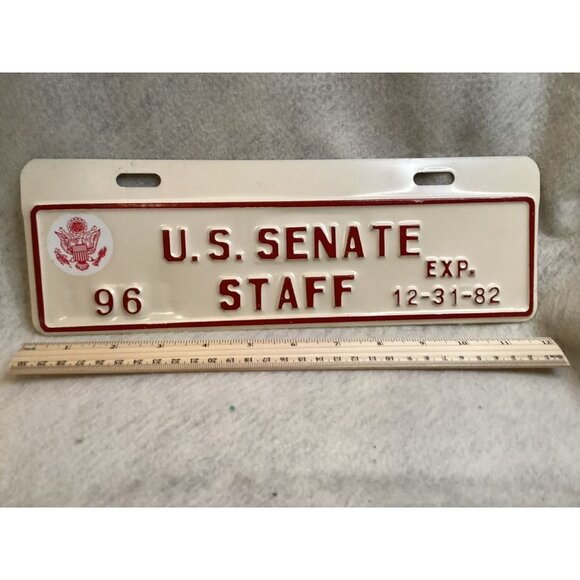 U.S. Senate Staff License Plate 1982 Expiration Date - Picture 1 of 2